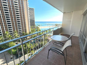 Ilikai Apt 1042 - Spacious Studio with Ocean-Lagoon Views